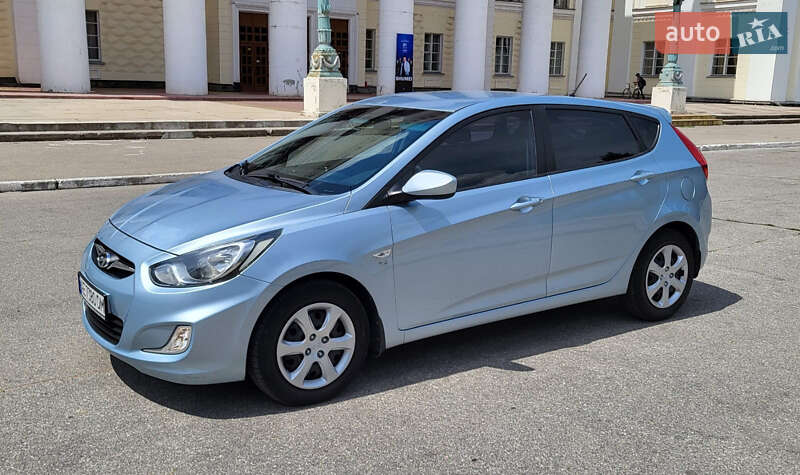Hyundai Accent 2012