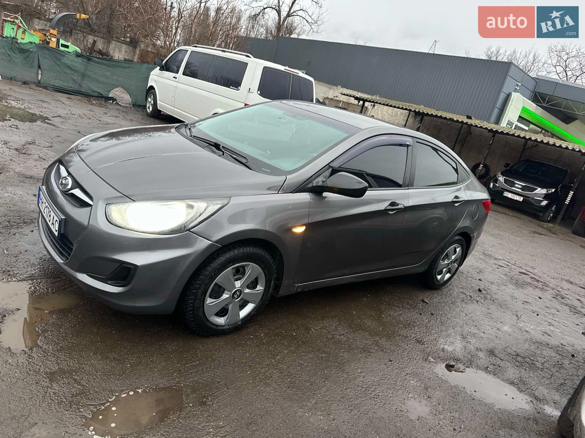 2011 Hyundai Accent - мініатюра 2