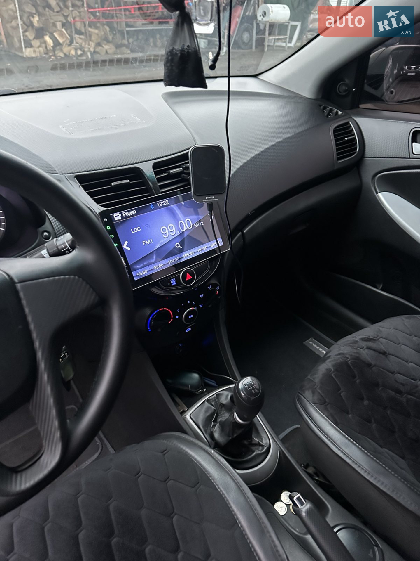 2011 Hyundai Accent - мініатюра 11