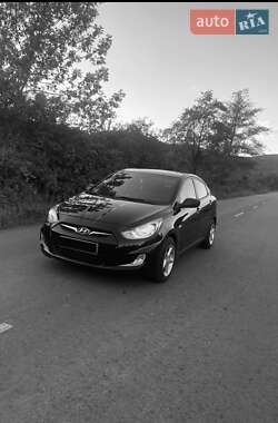 Седан Hyundai Accent 2011 в Мукачевому