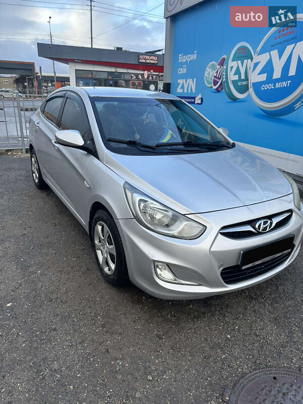 Седан Hyundai Accent 2012 в Харкові фото 8 Седан Hyundai Accent 2012 в Харкові