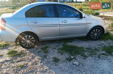 Седан Hyundai Accent 2010 в Очакове