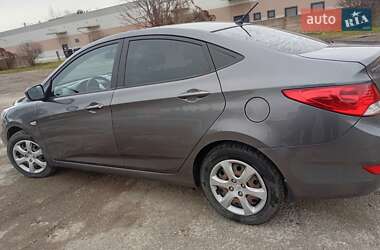 Седан Hyundai Accent 2012 в Ужгороді
