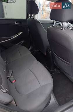 Седан Hyundai Accent 2012 в Ужгороді