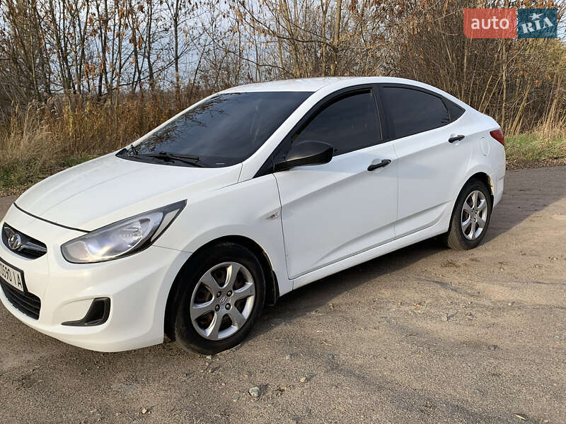 Седан Hyundai Accent 2013 в Радомышле фото 14 Седан Hyundai Accent 2013 в Радомышле