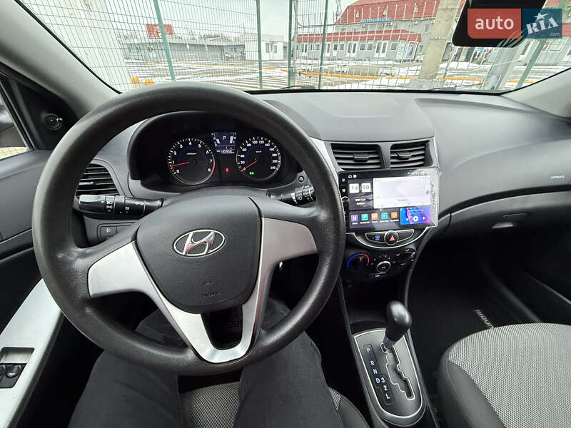 Седан Hyundai Accent 2013 в Киеве фото 4 Седан Hyundai Accent 2013 в Киеве