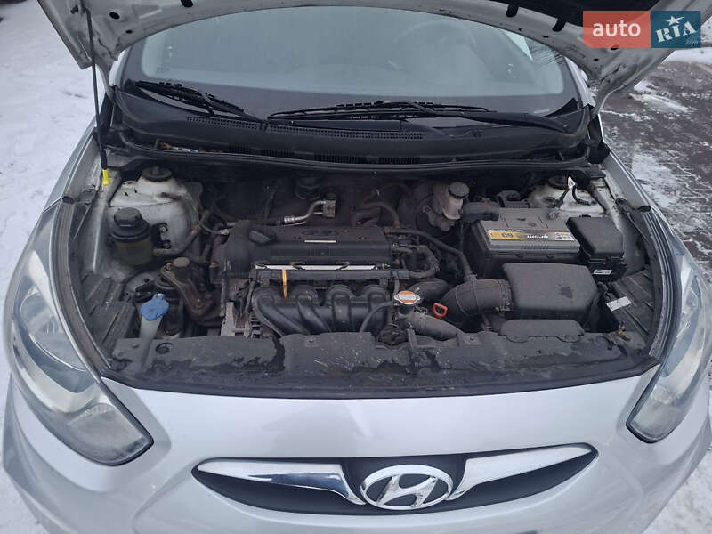 Седан Hyundai Accent 2012 в Києві фото 21 Седан Hyundai Accent 2012 в Києві
