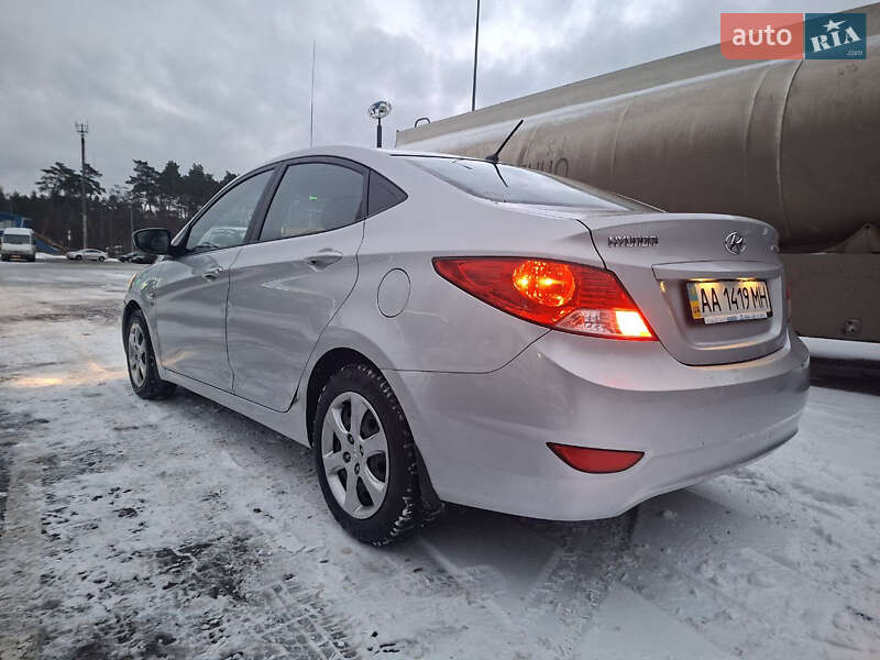Седан Hyundai Accent 2012 в Києві фото 28 Седан Hyundai Accent 2012 в Києві
