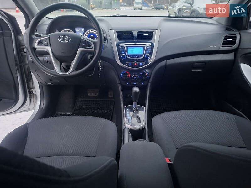 Седан Hyundai Accent 2012 в Києві фото 38 Седан Hyundai Accent 2012 в Києві