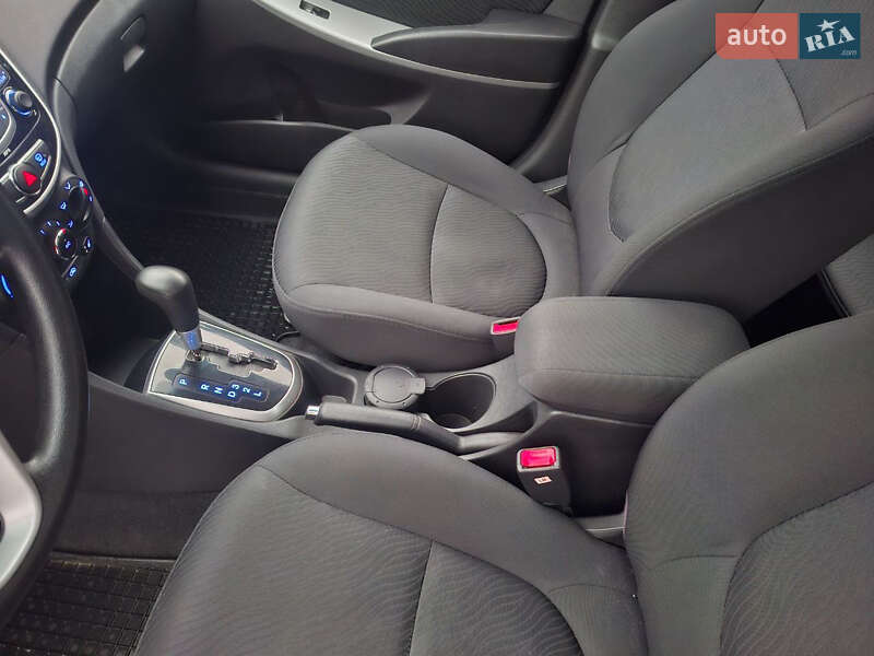 Седан Hyundai Accent 2012 в Києві фото 45 Седан Hyundai Accent 2012 в Києві