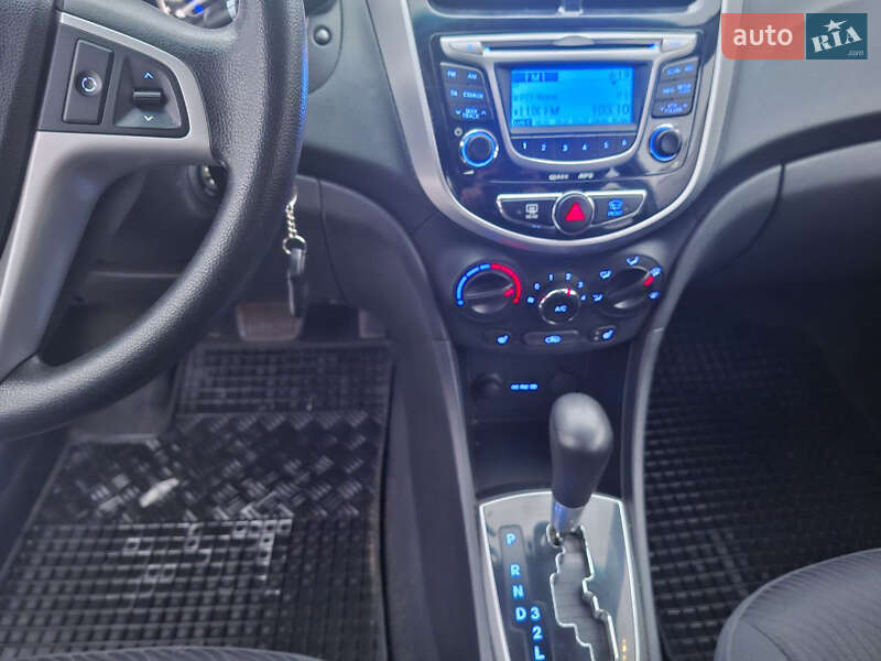 Седан Hyundai Accent 2012 в Києві фото 48 Седан Hyundai Accent 2012 в Києві