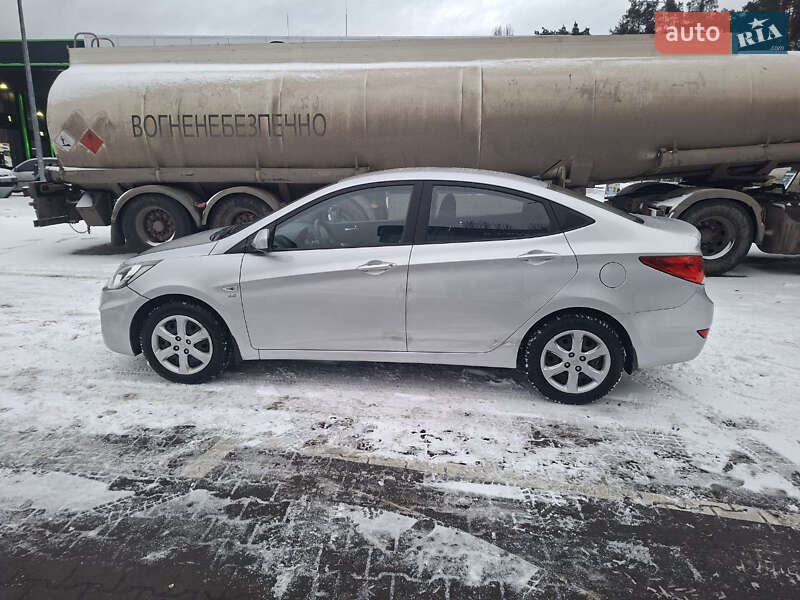 Седан Hyundai Accent 2012 в Києві фото 72 Седан Hyundai Accent 2012 в Києві