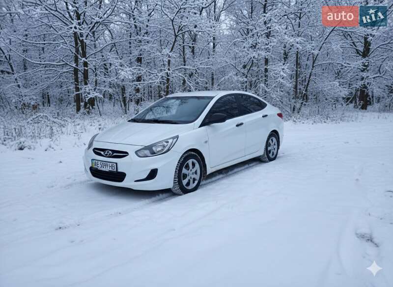 Седан Hyundai Accent 2012 в Дніпрі