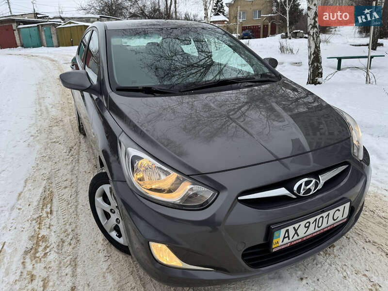 Hyundai Accent 2011