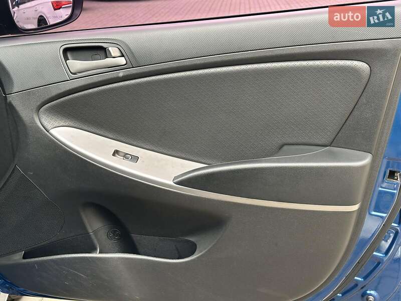 Седан Hyundai Accent 2016 в Одессе