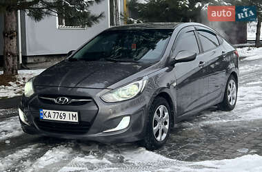 Седан Hyundai Accent 2013 в Днепре