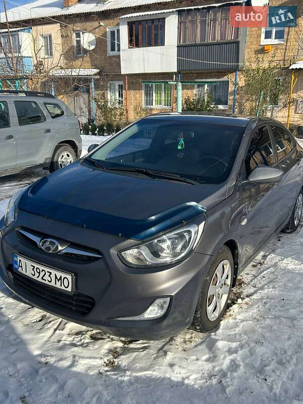 Седан Hyundai Accent 2011 в Яготині фото 2 Седан Hyundai Accent 2011 в Яготині