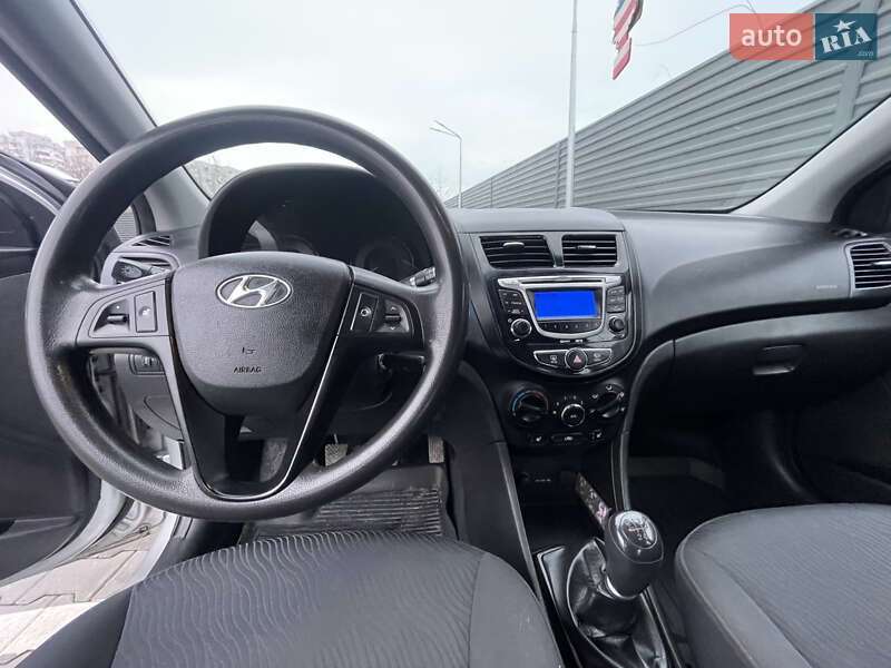 Седан Hyundai Accent 2013 в Николаеве