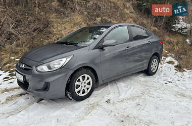 Седан Hyundai Accent 2012 в Черновцах