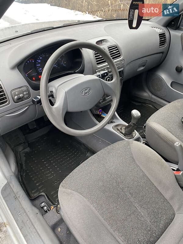 Лифтбек Hyundai Accent 2000 в Днепре фото 11 Лифтбек Hyundai Accent 2000 в Днепре
