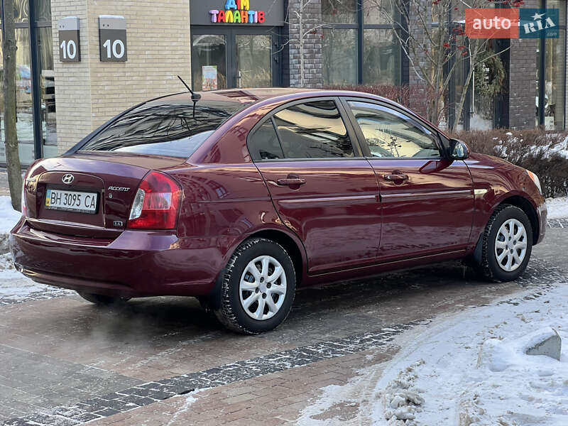 Седан Hyundai Accent 2008 в Киеве