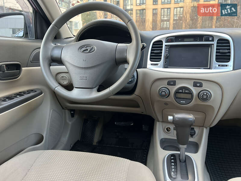 Седан Hyundai Accent 2008 в Киеве