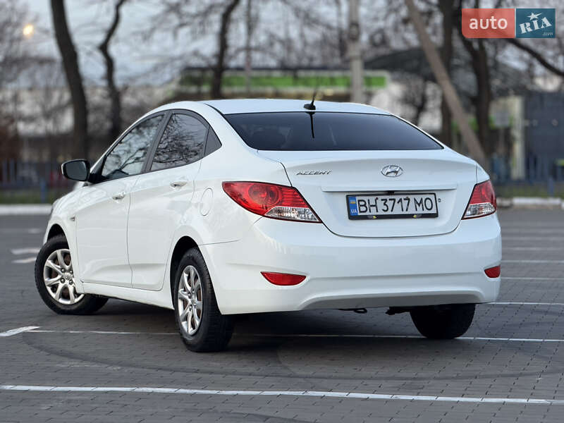 Седан Hyundai Accent 2013 в Одесі