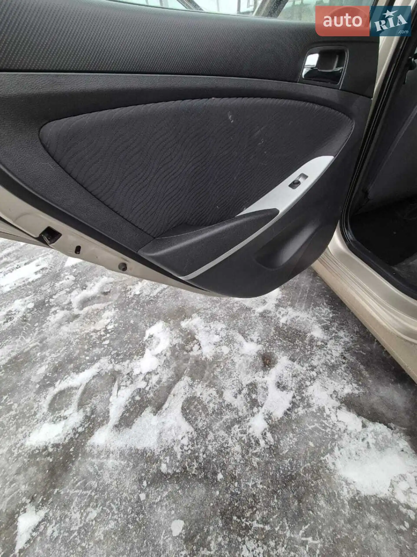 2011 Hyundai Accent - мініатюра 12