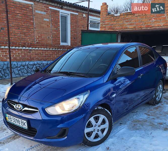 Седан Hyundai Accent 2011 в Ананьеве фото 40 Седан Hyundai Accent 2011 в Ананьеве