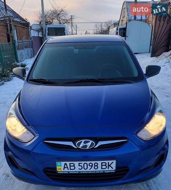 Седан Hyundai Accent 2011 в Ананьеве фото 44 Седан Hyundai Accent 2011 в Ананьеве