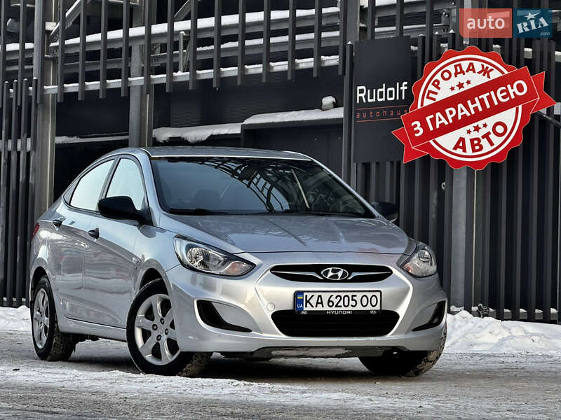 Hyundai Accent 2013