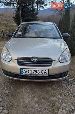 Седан Hyundai Accent 2009 в Ужгороде