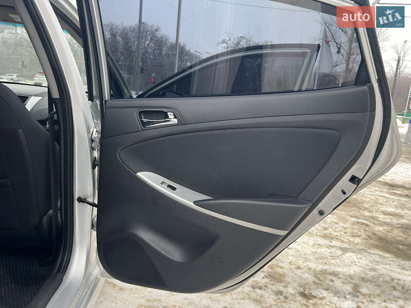 Седан Hyundai Accent 2011 в Харкові фото 21 Седан Hyundai Accent 2011 в Харкові