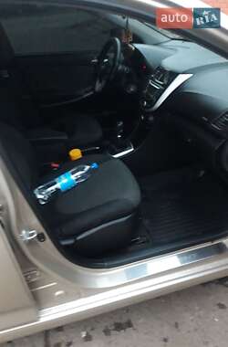 Седан Hyundai Accent 2013 в Николаеве