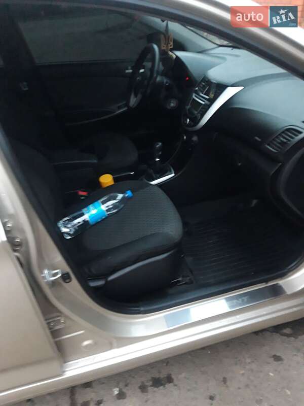 Седан Hyundai Accent 2013 в Николаеве