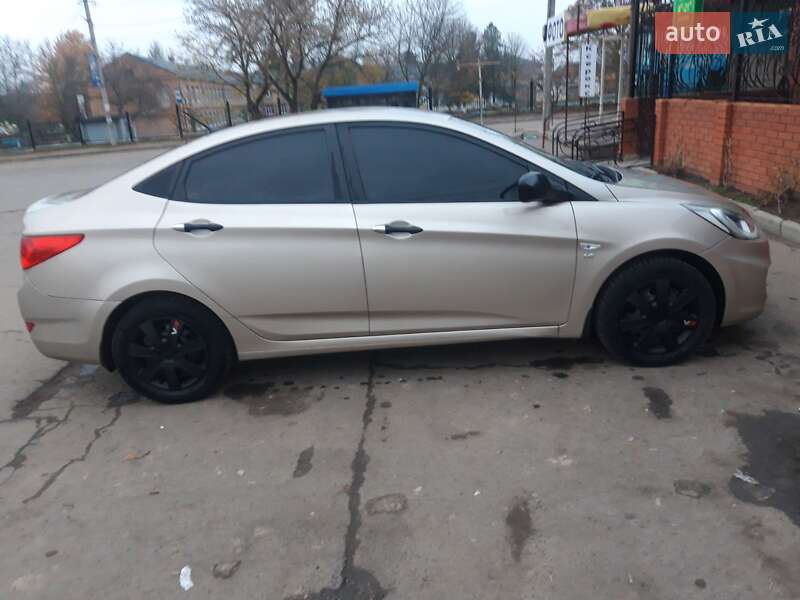 Седан Hyundai Accent 2013 в Николаеве
