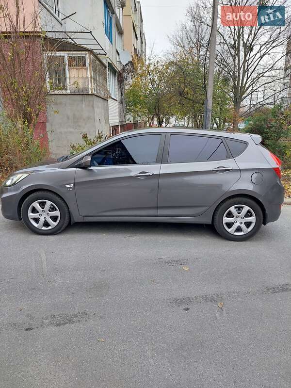 Hyundai Accent 2012 Hyundai Accent 2012