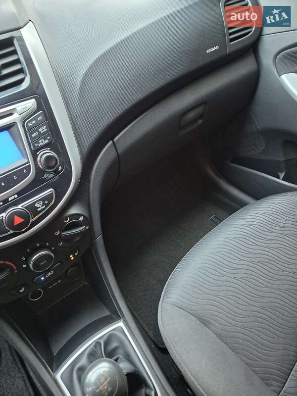 Седан Hyundai Accent 2011 в Киеве фото 11 Седан Hyundai Accent 2011 в Киеве