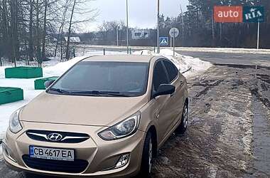 Седан Hyundai Accent 2013 в Чернигове