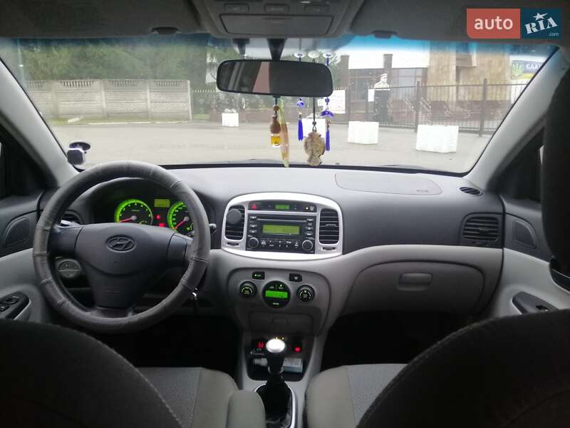 Седан Hyundai Accent 2008 в Киеве