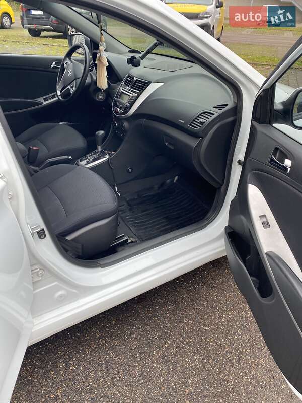 Седан Hyundai Accent 2011 в Киеве