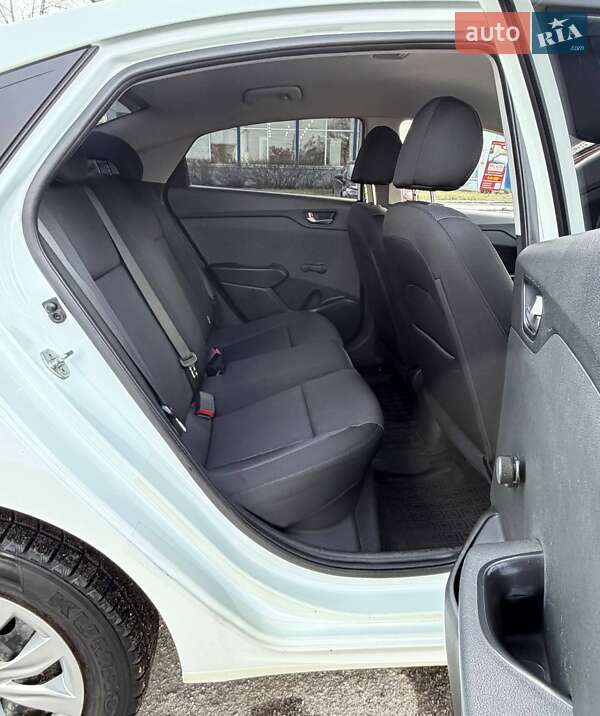 Седан Hyundai Accent 2017 в Днепре