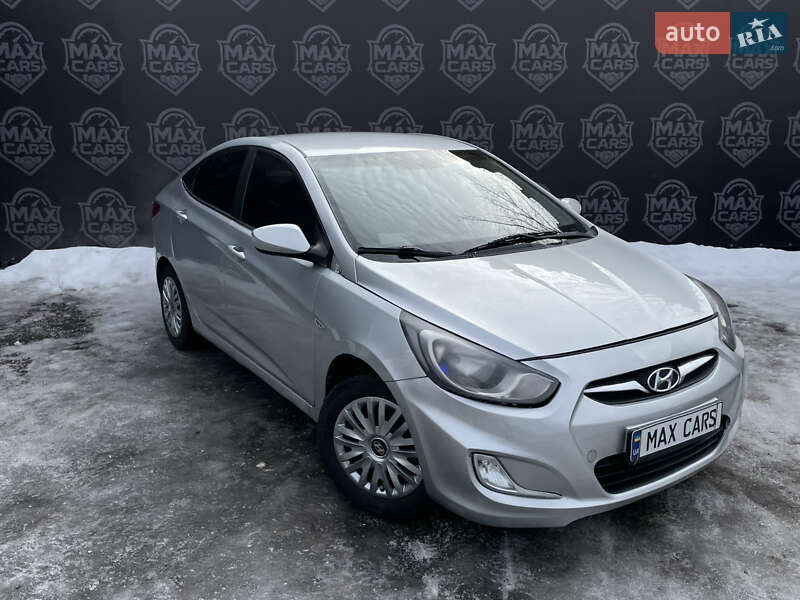 Hyundai Accent 2012 Hyundai Accent 2012