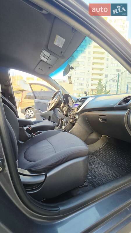 Седан Hyundai Accent 2012 в Одессе