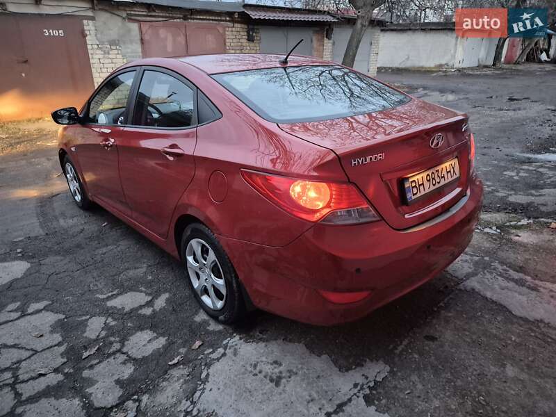 Седан Hyundai Accent 2012 в Днепре