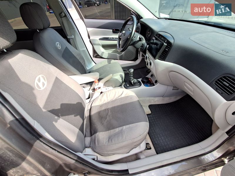 Седан Hyundai Accent 2008 в Днепре