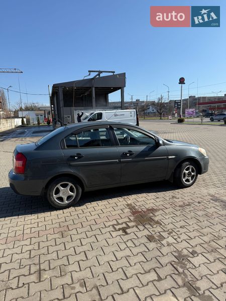 Седан Hyundai Accent 2008 в Ужгороде