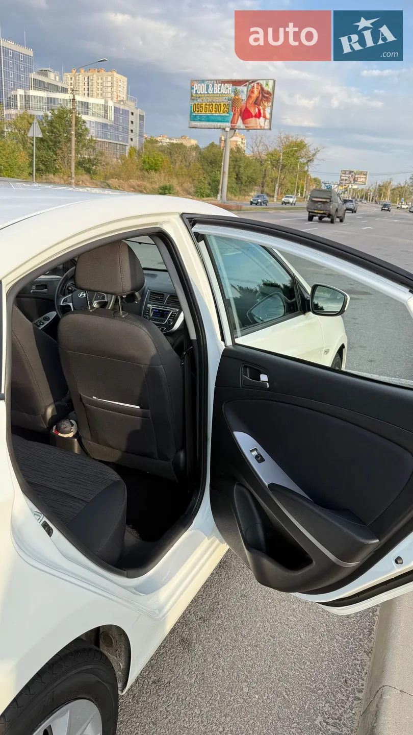 2016 Hyundai Accent - мініатюра 26