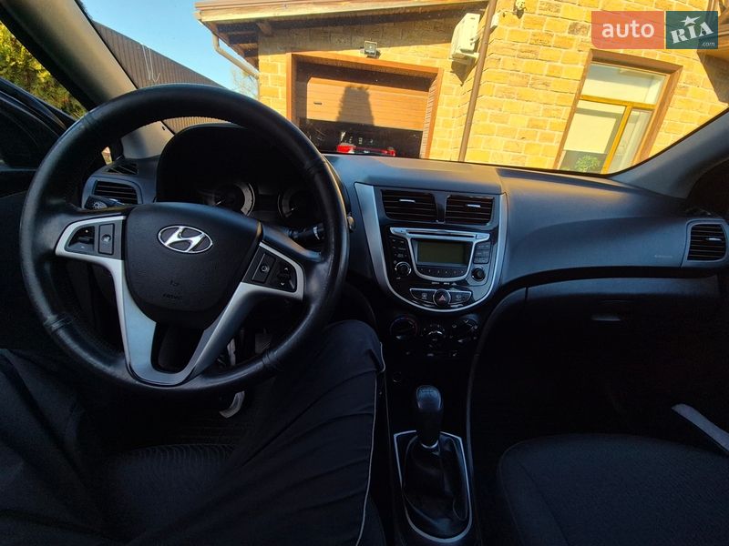 Седан Hyundai Accent 2012 в Киеве