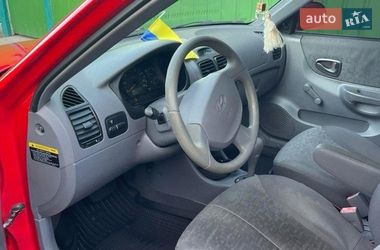 Седан Hyundai Accent 2004 в Киеве
